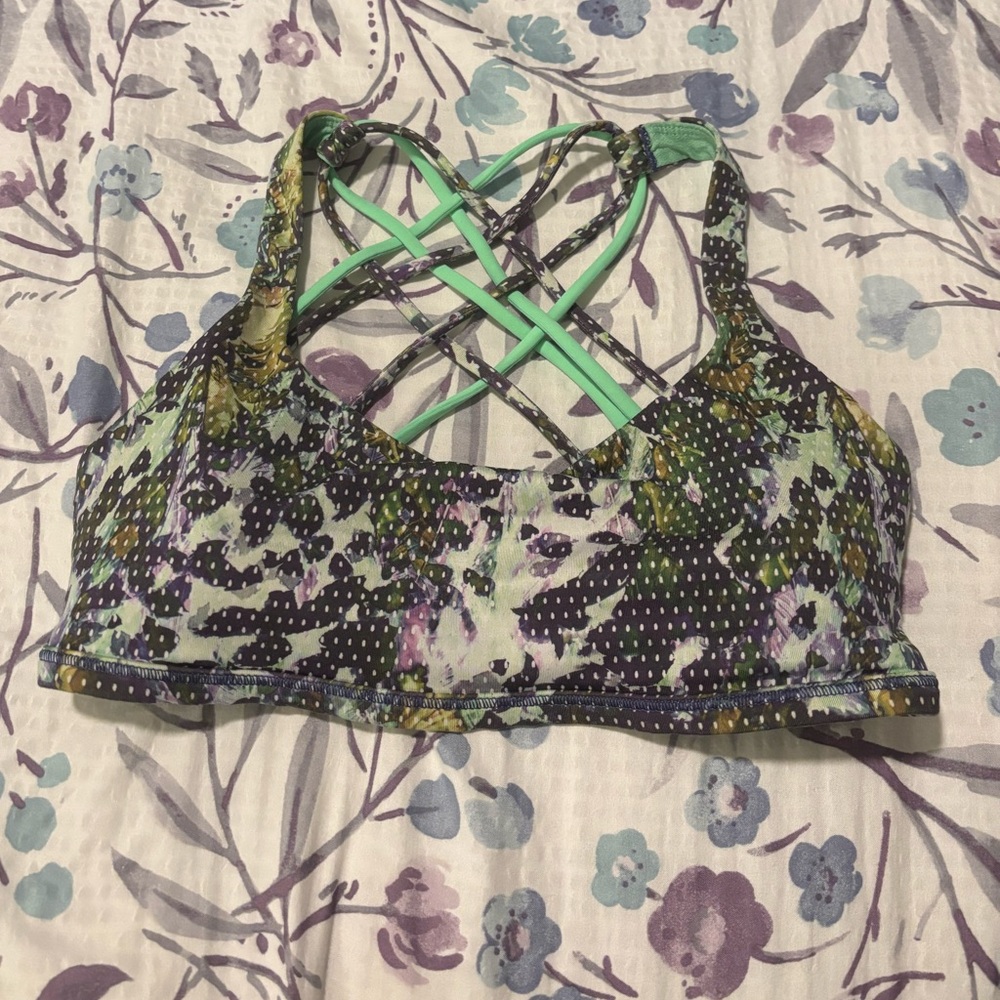 Lululemon Free to Be Wild Sports Bra